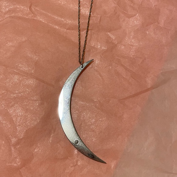 JENNIFER ZEUNER MOON NECKLACE IN SILVER - Picture 2 of 4